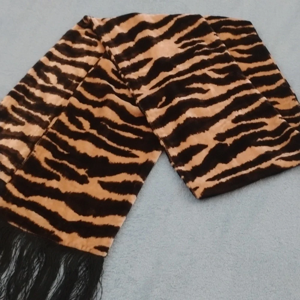 Ladies Scarf